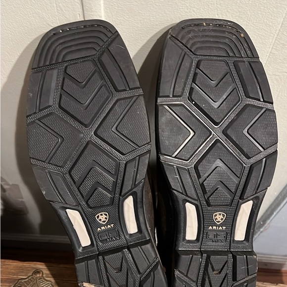 Ariat boots size 12D - Picture 2 of 4